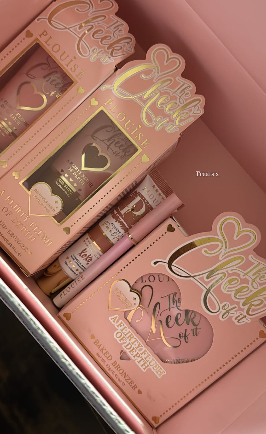 Customer photo review of P. Louise Lips That Last All Night Magazine Lip Duo - June Addition