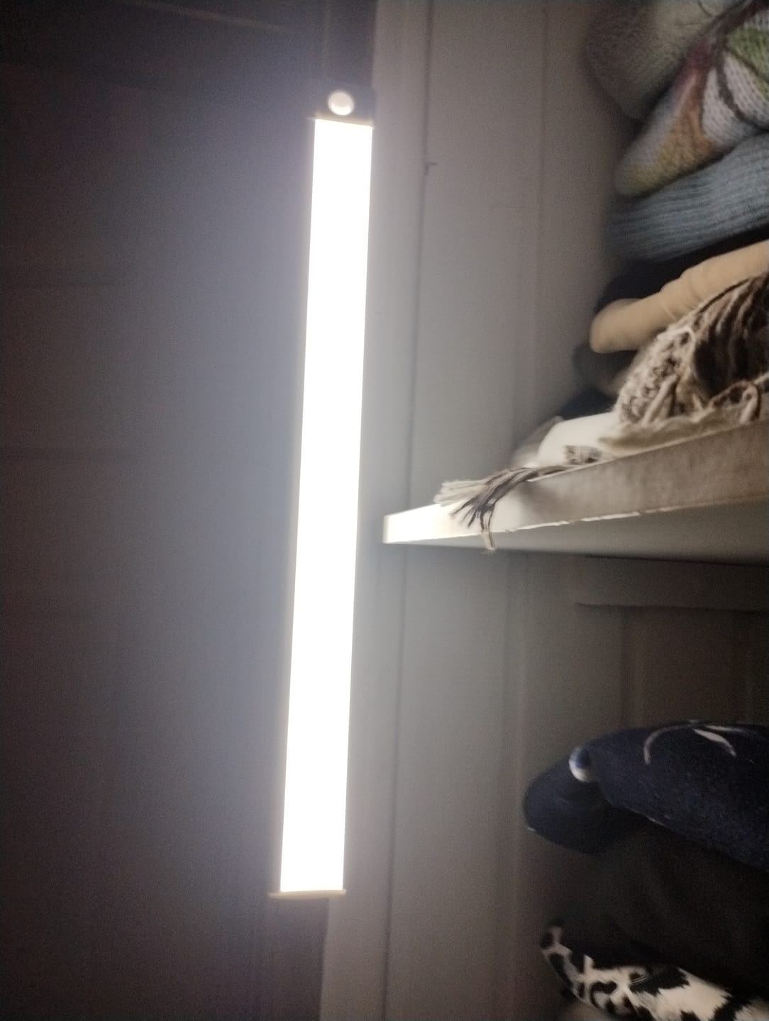 Customer photo review of Barra con Sensor Recargable - USB Luz Fría