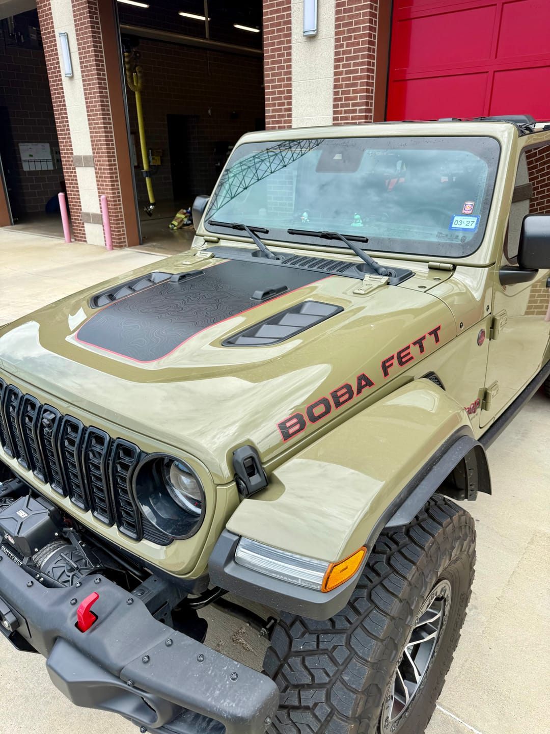 Customer photo review of Hood Graphic for RUBICON | Black Topo - fits Wrangler JL & Gladiator JT