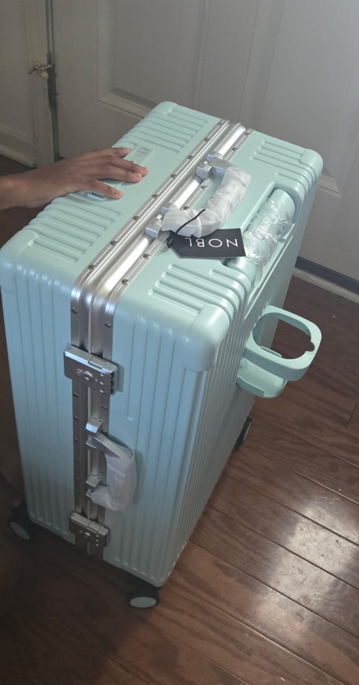 Customer photo review of Check-In Medium: All-In-One 24"