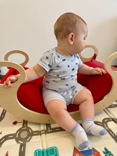 Bettina B. review of Montessori Szivárvány Hinta Matrac image 1 out of 1