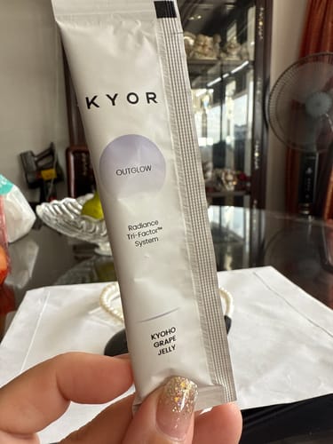 Customer photo review of OUTGLOW - Radiance Tri-Factor™ Jelly