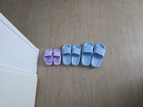 Customer photo review of HappyFlops