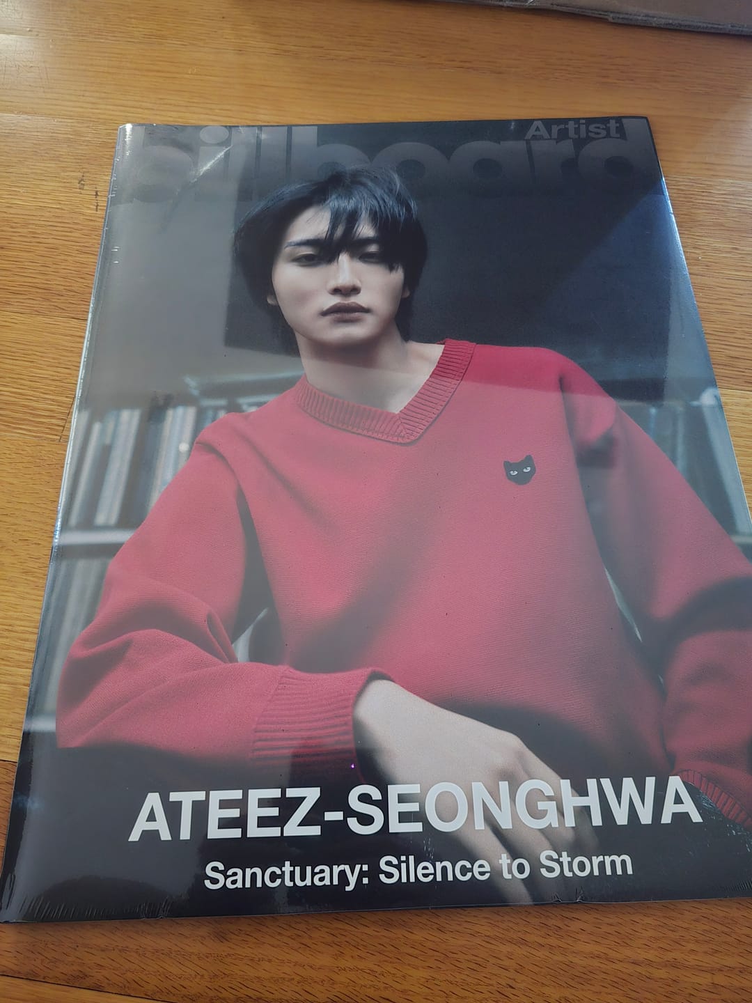Customer photo review of ATEEZ - BILLBOARD ARTIST : ATEEZ EDITION MAGAZINE