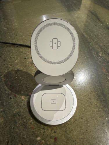 Customer photo review of 3-in-1 Wireless Charger Magnetic Folding Stand