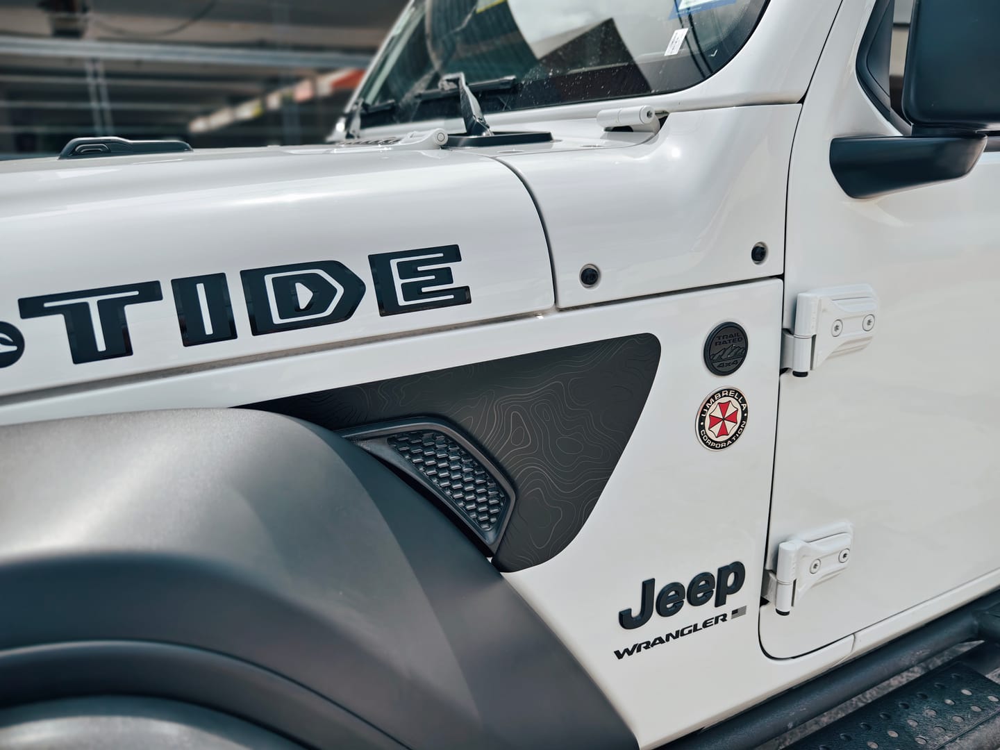 Customer photo review of Premium Fender Vent Decal Set | Black Topo - fits Wrangler JL & Gladiator JT