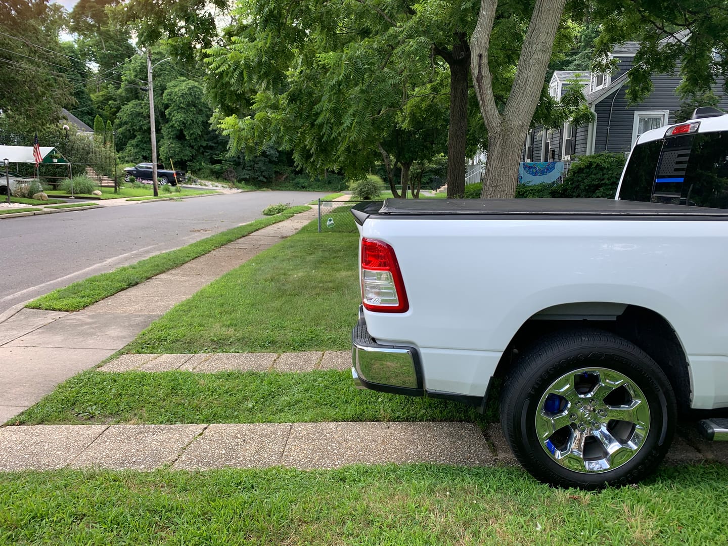 Customer photo review of 2019-Up Ram 1500 Tailgate Spoiler