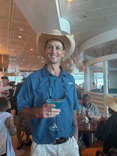 Customer photo review of Men’s Fourche Mountain Short Sleeve River Guide Fishing Shirt