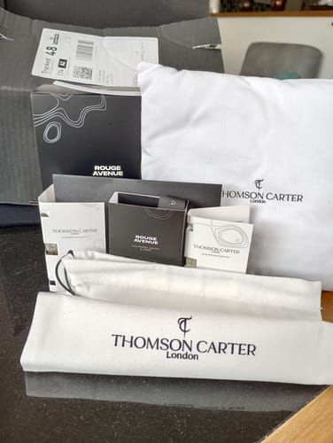 Customer photo review of Rouge Avenue | Eau de Parfum