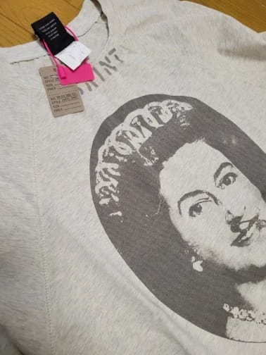 Customer photo review of SAINT VANITY CROSS TEE WHITE/GREY WASH