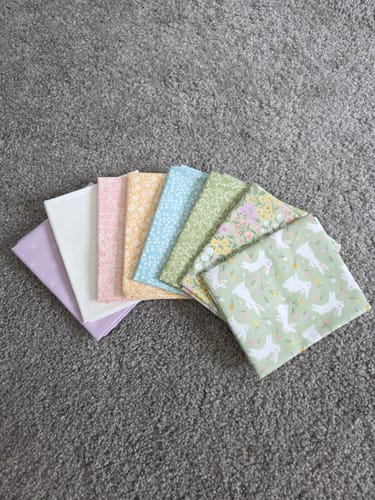 Customer photo review of Bunny Lane Simple Bundle (8) Fat Quarter Bundle
