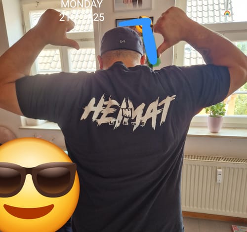 Customer photo review of Shirt - Heimatliebe - Black