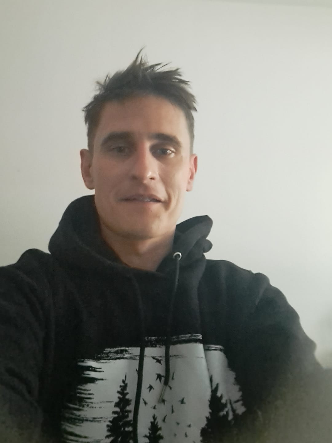 Customer photo review of Wald mit Vögeln - Unisex Premium Bio Hoodie