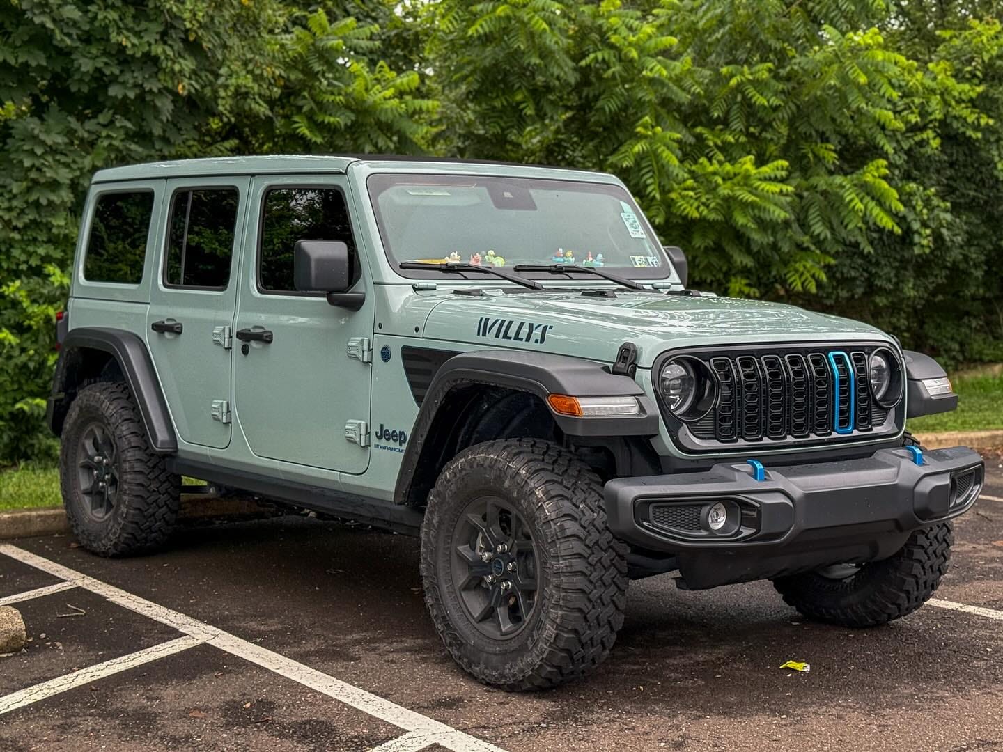Customer photo review of Slot, Trim & Chin Customization/Raptorize Add-on for 24 Jeep JL/JT Grille