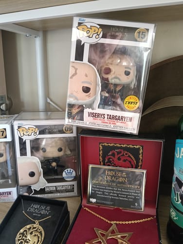 Customer photo review of Pre-Owned House of the Dragon - Viserys Targaryen (Masked) (CHASE) Pop! Vinyl