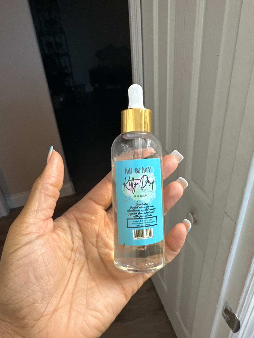 Customer photo review of Kitty Drip Blueberry
