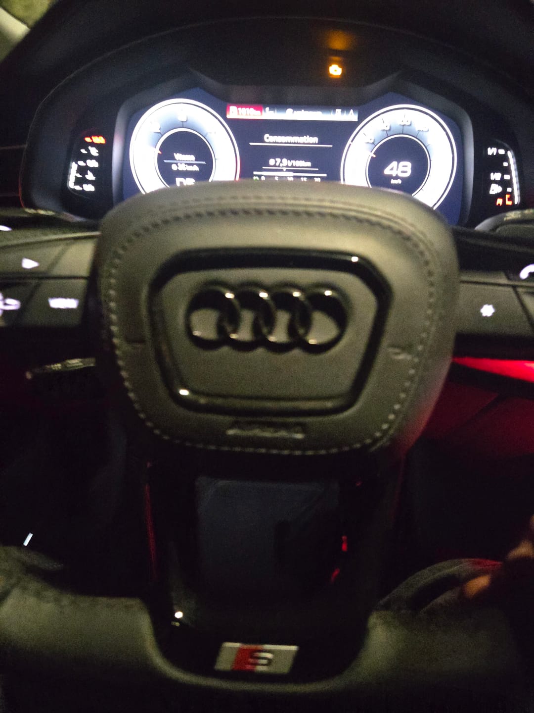 Customer photo review of Cache Airbag Audi Q3 Q5 Q7 Q8