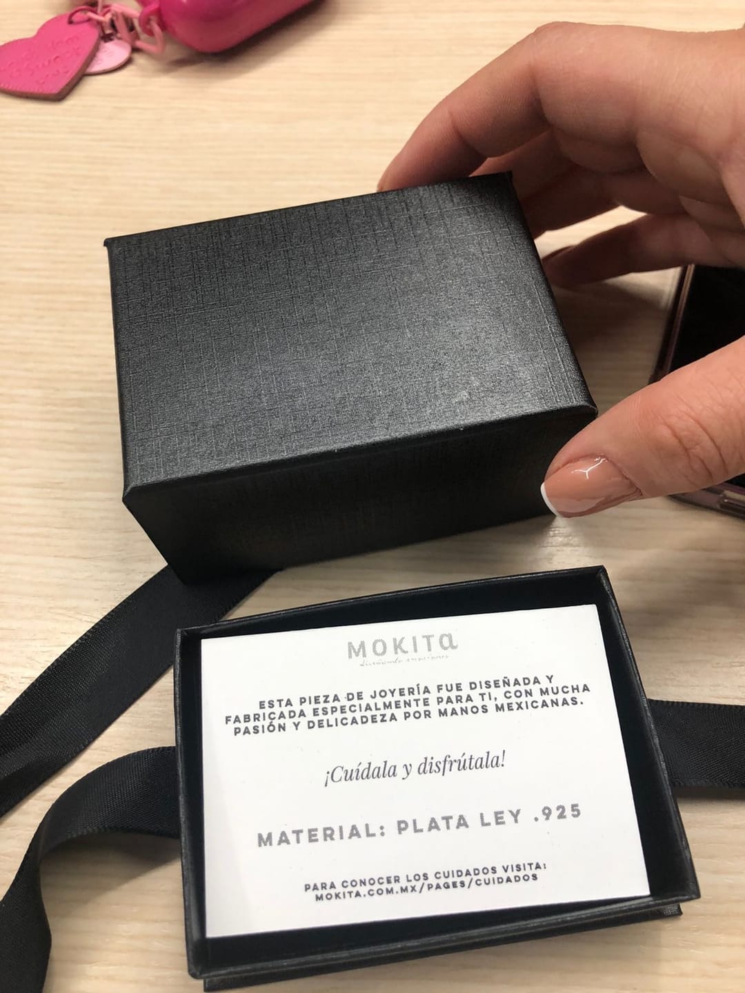 Customer photo review of Mancuernillas Personalizadas con Iniciales