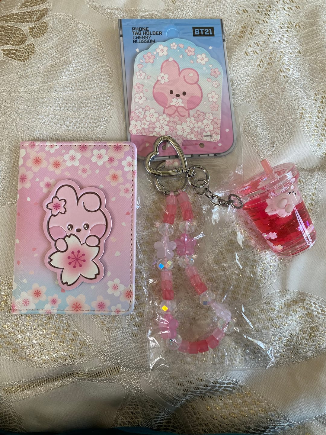 Customer photo review of BT21 - CHERRY BLOSSOM MININI WATER KEYRING