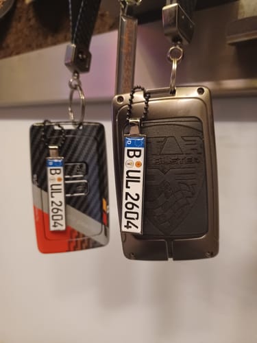 Customer photo review of Kennzeichen Schlüsselanhänger Mini Nummernschild Metall