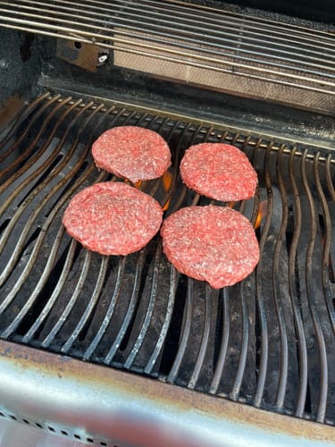 Customer photo review of 10 Half Best Grass-Fed Burger Box