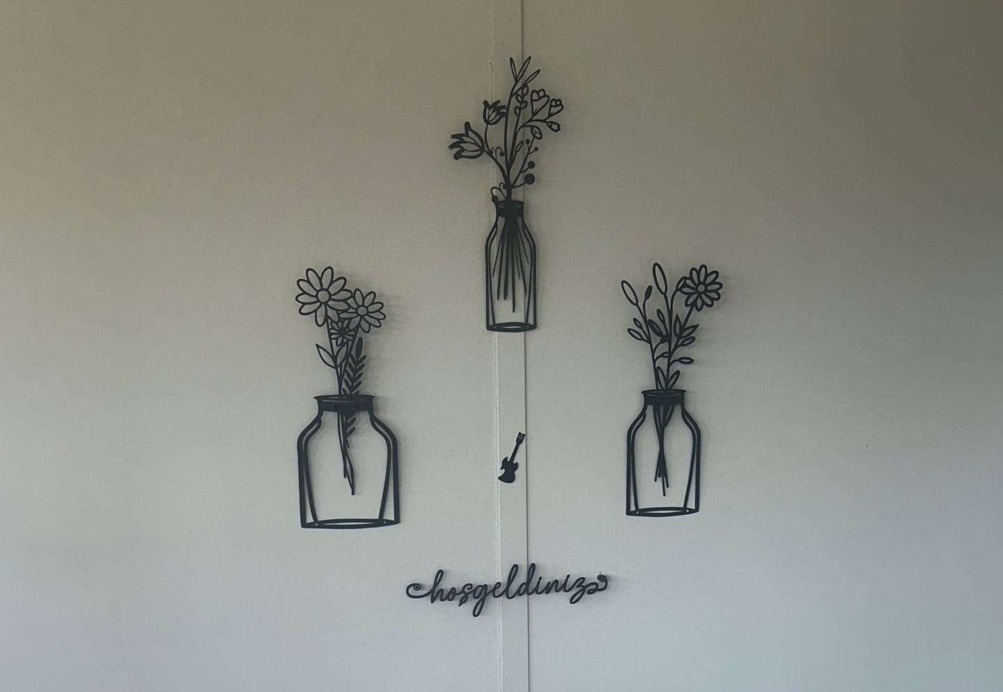 Customer photo review of Spring Flowers Metal Duvar Tablosu