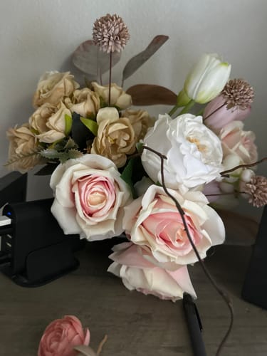 Customer photo review of Bulk Ranunculus Bouquets Wedding Filler Flowers for DIY Bouquets Centerpieces Bridal Shower Decorations Arrangements Wholesale