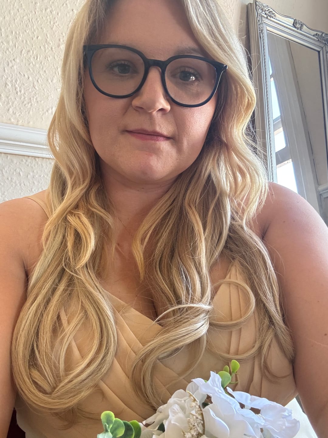 Customer photo review of Stranded 20" One Piece Flicky Clip-in Hair Extension - Colour #16/613 Sweetheart