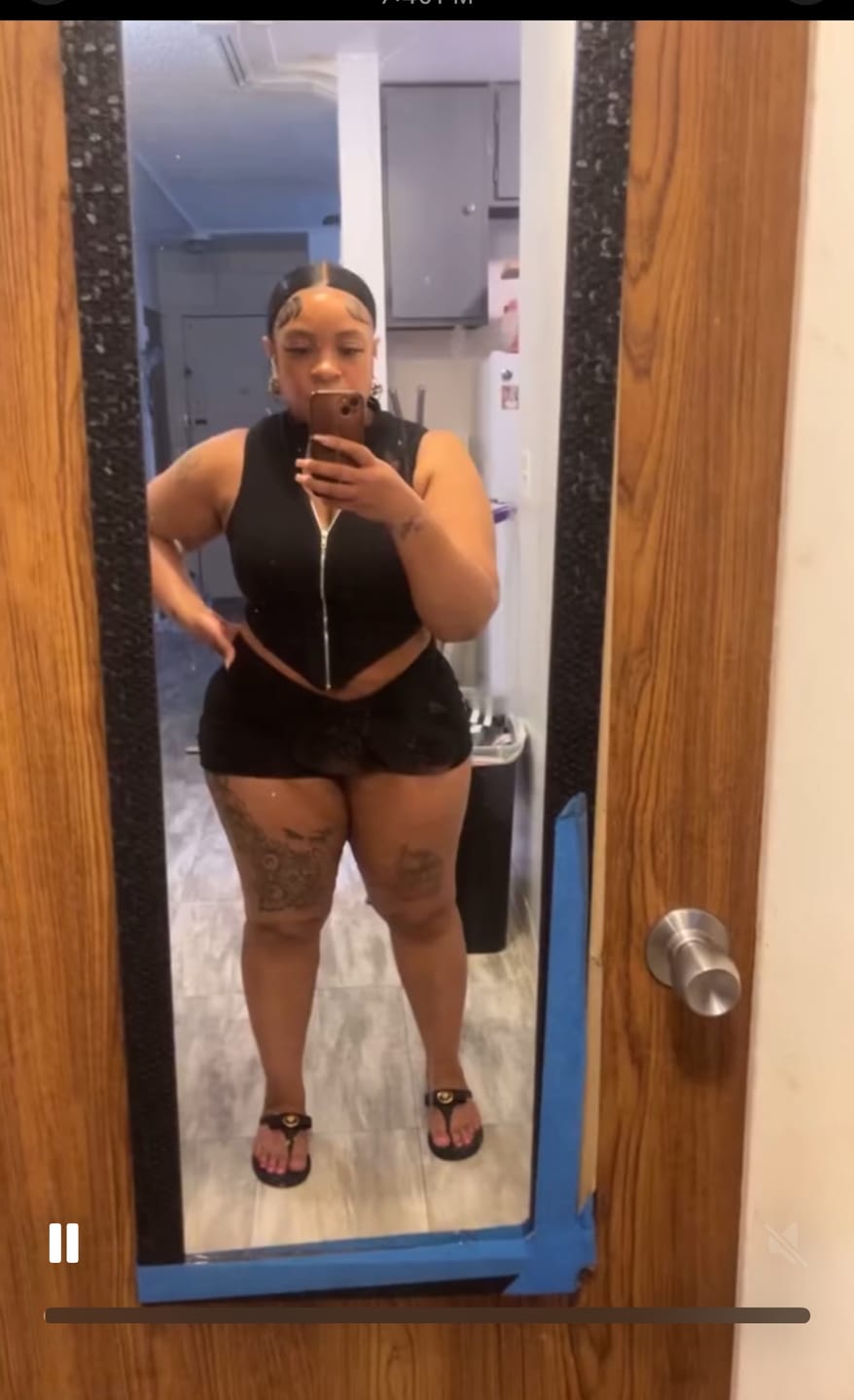 Customer photo review of Classic Zip Up Cropped Tank Top & Shorts SET