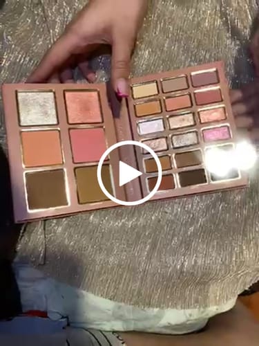 Customer video review of PALETA DE SOMBRAS STORYTIME
