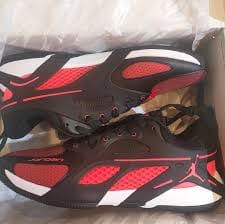 Customer photo review of Jordan Men's Heir Series PF Bloodline' Basketball Shoes