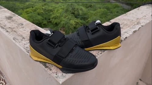 Customer photo review of SQUAT PRO S1 – Flat Sole Powerlifting Squat Shoes for Deep Stability |