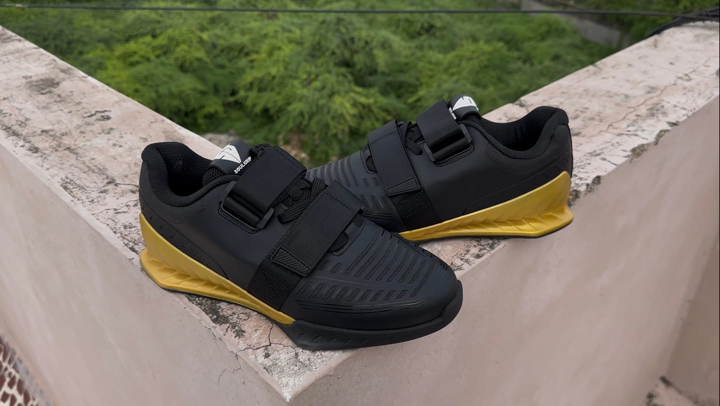 Customer photo review of SQUAT PRO S1 – Flat Sole Powerlifting Squat Shoes for Deep Stability |