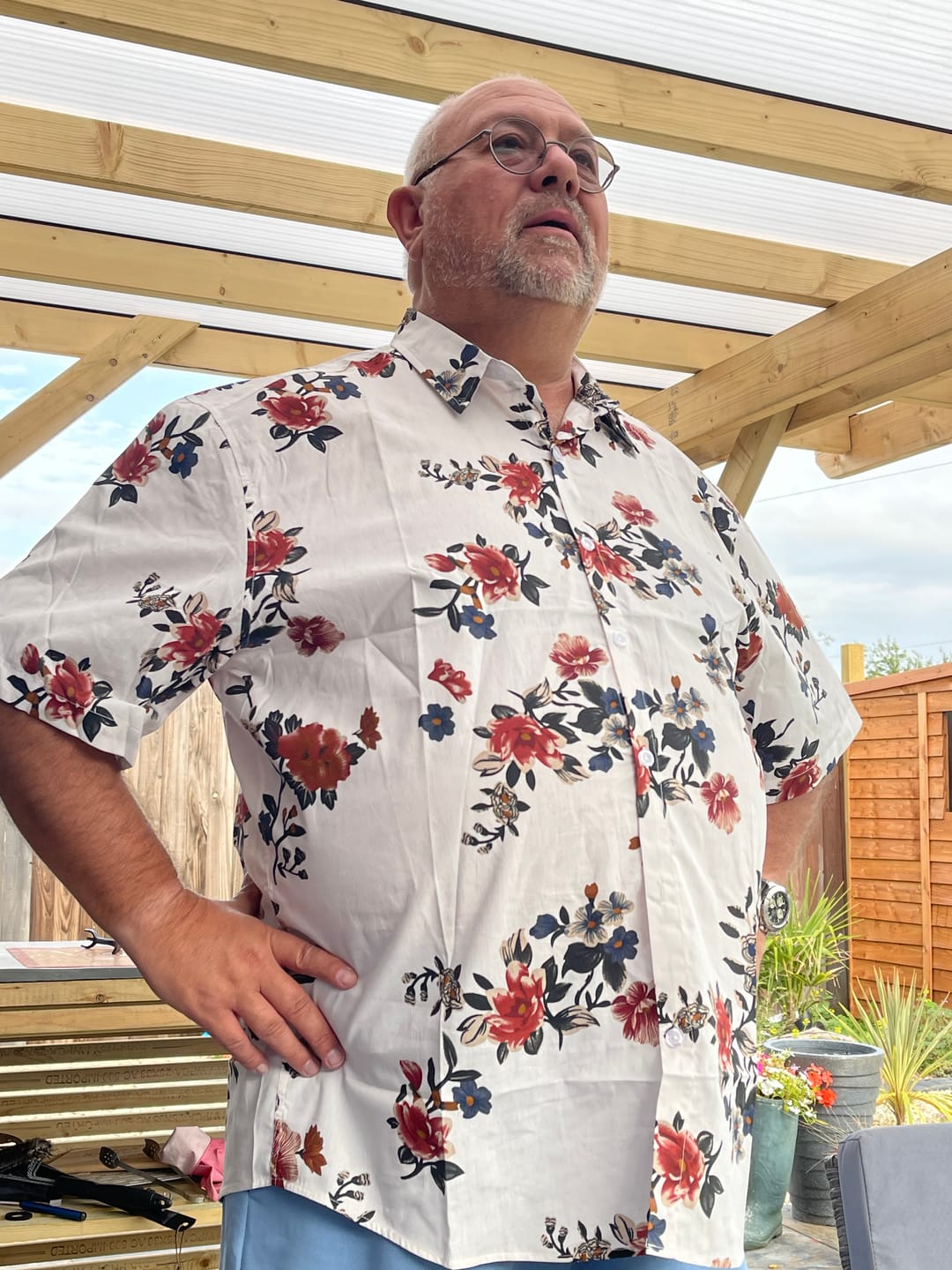 Customer photo review of Men's Cotton Floral Casual Flower Print Hawaiian Button Up Beach Short Sleeve Shirt