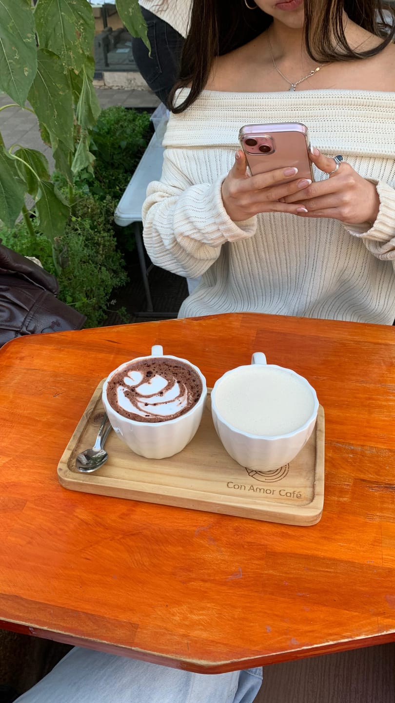 Customer photo review of SWEATER LINA CRUDO