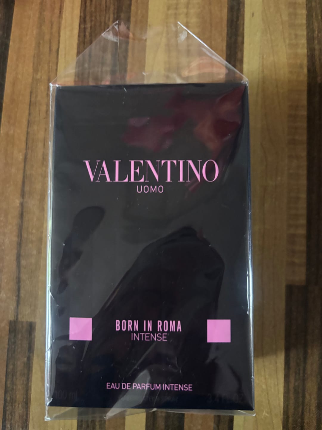 Customer photo review of Perfume Valentino Uomo Born in Roma Intense 100ml EDP
