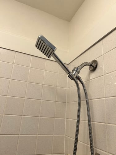 Customer photo review of 1- Spray Square Handheld Shower Set