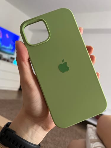 Customer photo review of Husa Silicon pentru iPhone 13, Green