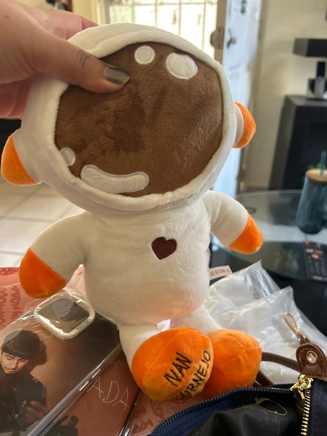 Customer photo review of Peluche Ivan Cornejo Mirada