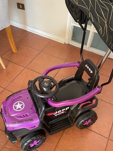 Customer photo review of Auto Correpasillo Eléctrico Cruiser Morado Bebesit