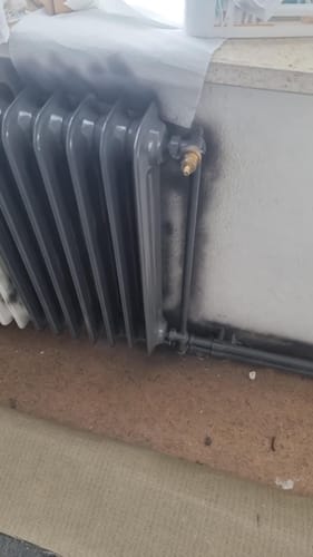 Customer photo review of Levis Radiatoren Verf - Satin - Pepper Touch - 0.4L