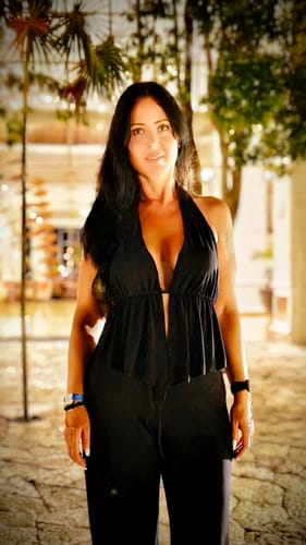 Customer photo review of Coordinato Malika (Top + Pantalone) Nero