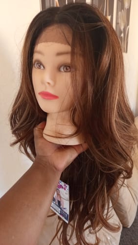 Customer photo review of Lace Front Gardenia Castanho com Luzes Ondulada - Repartição Livre 13x4
