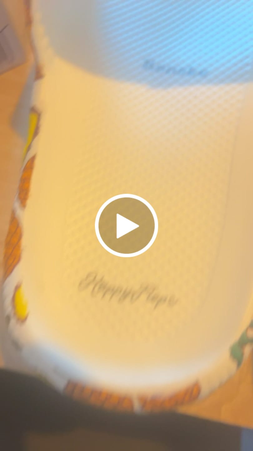Customer video review of HappyFlops Kids