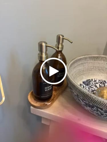 Customer video review of Set of 2 Amber Glass Bottle 500 ML with Stainless Steel Pump & Oval Tray (Black Label)