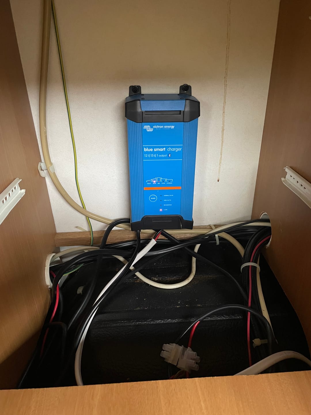 Customer photo review of Victron | Blue Smart IP22 Battery Charger