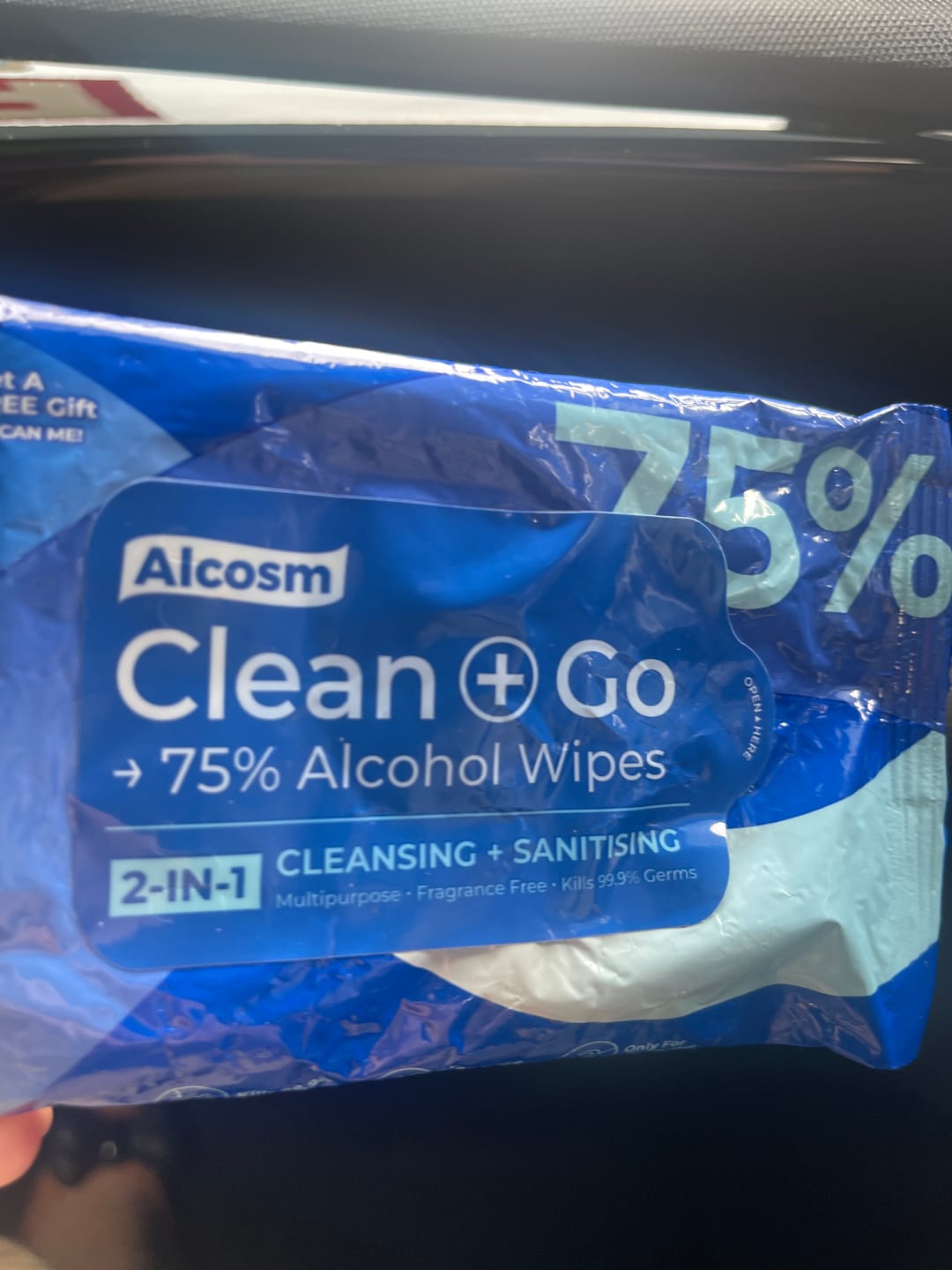 Customer photo review of Alcean 75% Alcohol Wipes 50 Wipes (3 Packs / 9 Packs)