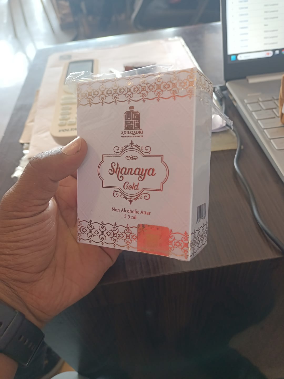 Customer photo review of Shanaya Gold Luxury Attar Perfume