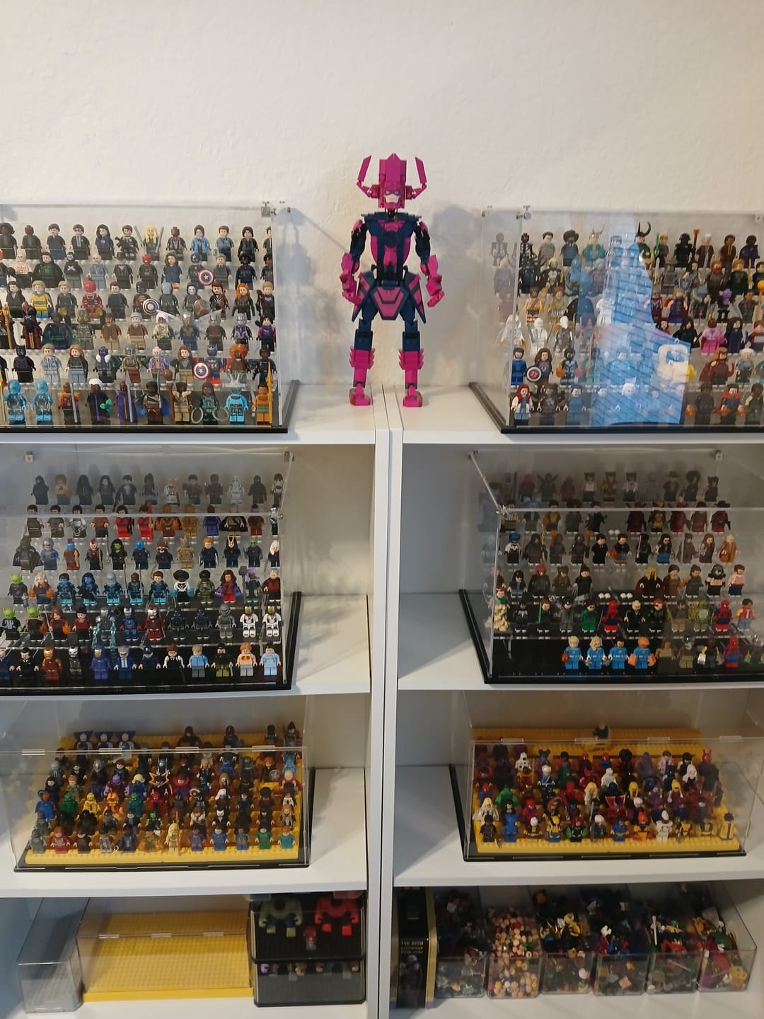 Customer photo review of Display Case for LEGO® 72 minifigures fits 1/2 IKEA Billy