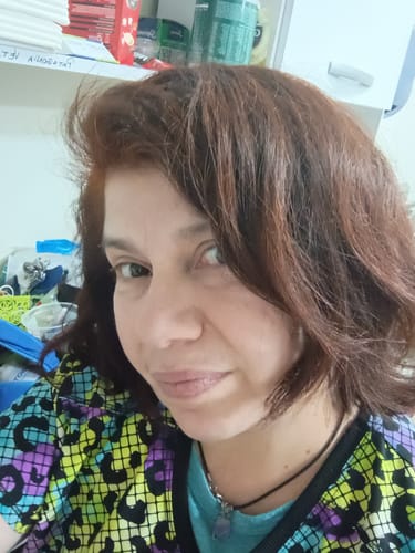 Reseña con foto de un cliente sobre Henna Jamila Hair -  Cobrizo Natural y Duradero  👩🏼‍🦰